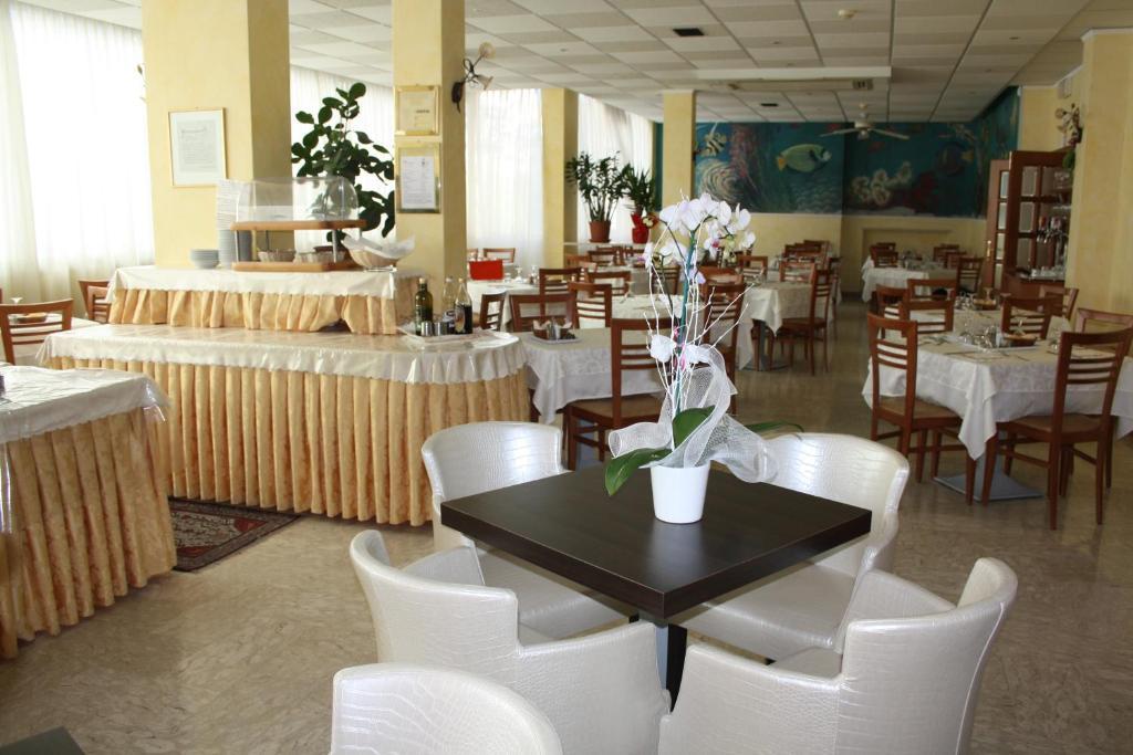Hotel Bellerofonte Rimini Dış mekan fotoğraf